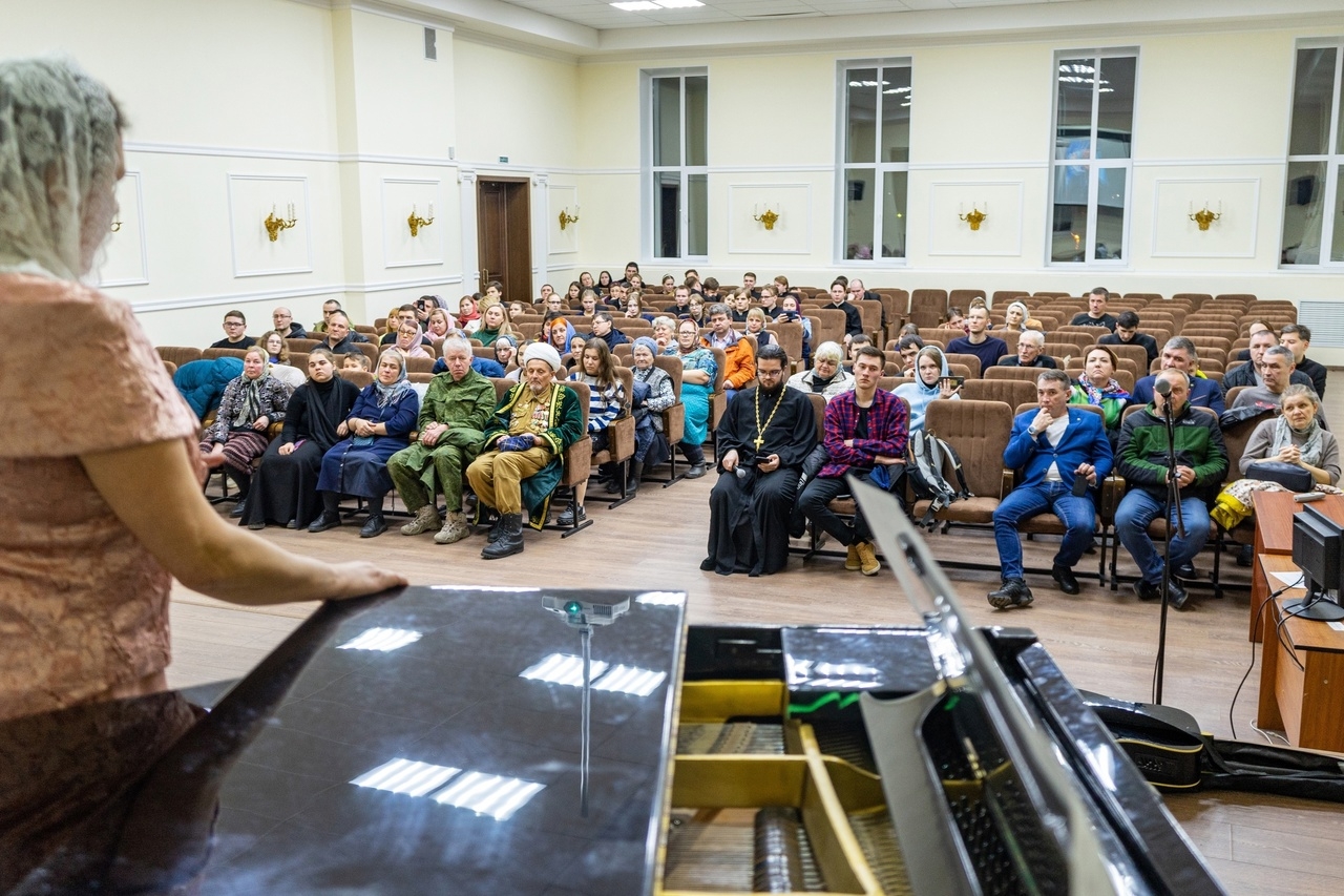  вечер памяти священника, погибшего при исполнении пастырских обязанностей в зоне СВО 9 сентября 2022 года.